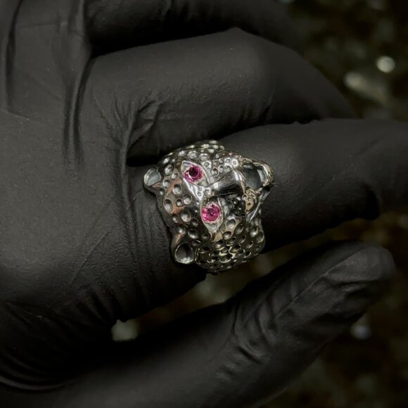 Custom 925 Sterling Silver Bold Red Ruby Gem Roaring Cheetah Signet Ring Size 8 - Picture 2 of 8